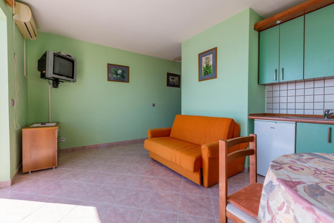 Apartmani Rino Dramalj Bagian luar foto